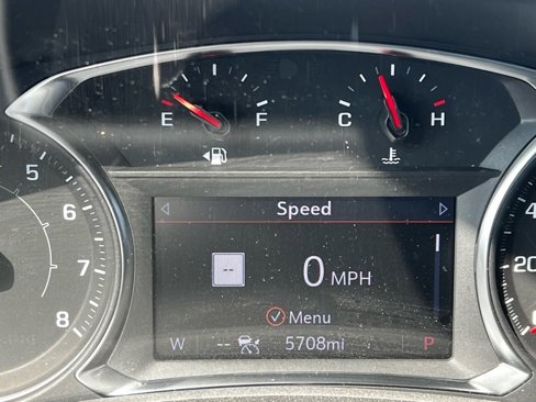 Used 2024 GMC Terrain SLE w/ Driver Convenience Package image 13