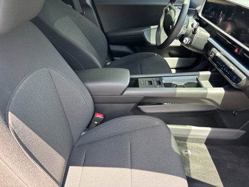Used 2025 Hyundai Ioniq 6 SE image 13