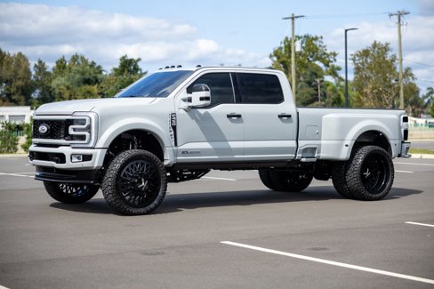 Used 2025 Ford F450 Platinum w/ Platinum Plus Package image 11