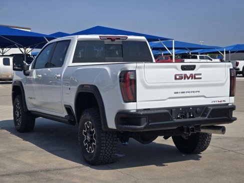New 2026 GMC Sierra 2500 AT4X image 3