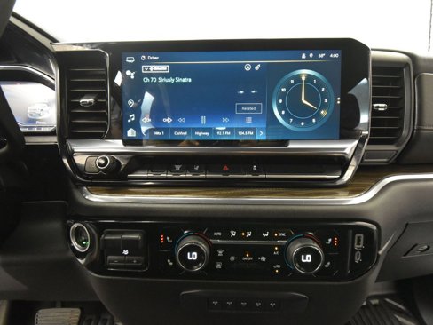 Used 2024 Chevrolet Silverado 2500 LT w/ Convenience Package image 36