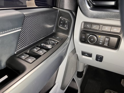 Used 2024 Ford F450 Limited w/ FX4 Off-Road Package image 30