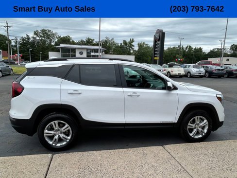 Used 2022 GMC Terrain SLE w/ Driver Convenience Package image 6