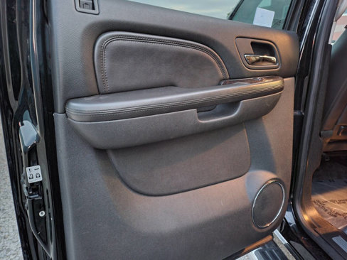 Used 2013 GMC Sierra 2500 Denali w/ Suspension Package, Off-Road image 19