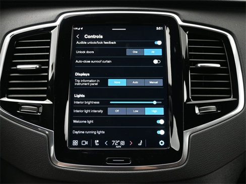 Used 2024 Volvo XC90 B6 Plus w/ Protection Package image 18