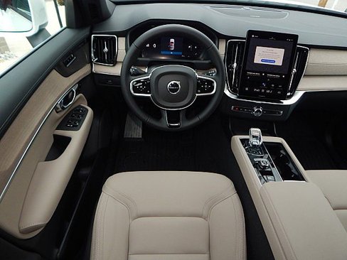 New 2026 Volvo XC90 B6 Plus w/ Protection Package Premier image 5