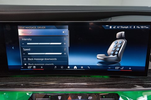 Used 2024 BMW i7 xDrive60 image 23