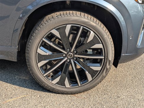 New 2026 Volvo XC90 B6 Plus w/ Protection Package Premier image 12