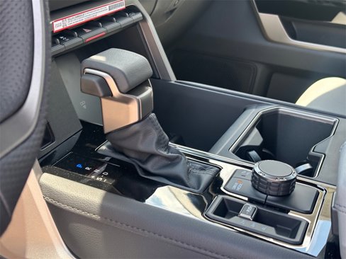New 2025 Toyota Tundra Limited image 12