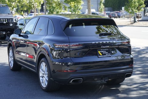 Used 2021 Porsche Cayenne w/ Premium Package image 10