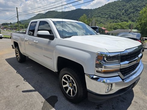 Used 2018 Chevrolet Silverado 1500 LT w/ All Star Edition image 5