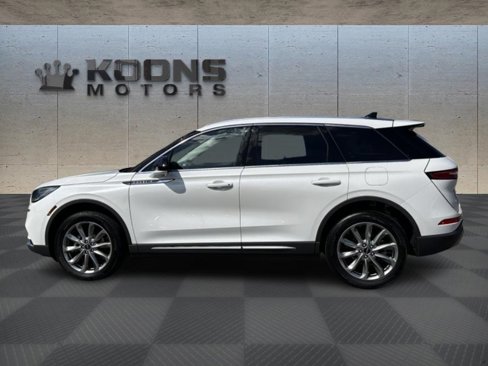 Certified 2022 Lincoln Corsair AWD w/ Premium Package image 4