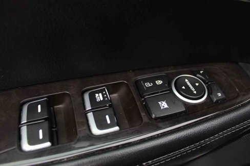 Used 2018 Kia Sorento LX image 12