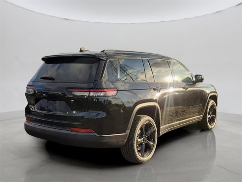 New 2025 Jeep Grand Cherokee L Altitude image 2