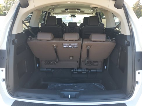 New 2026 Honda Odyssey Touring image 13