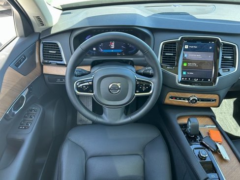 Used 2025 Volvo XC90 T8 Plus w/ Protection Package Premier image 26