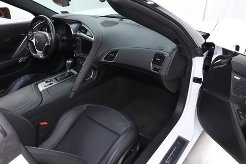 Used 2019 Chevrolet Corvette Stingray Coupe w/ 1LT image 23