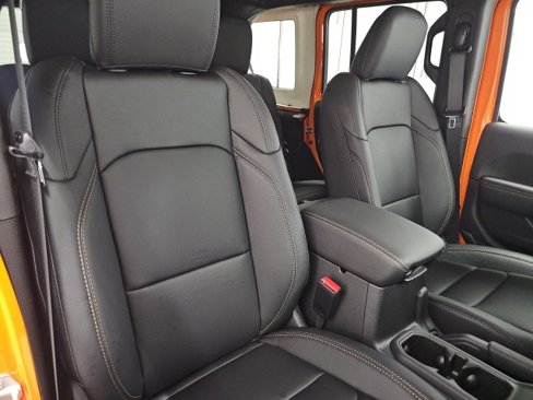 New 2025 Jeep Wrangler Sahara image 12