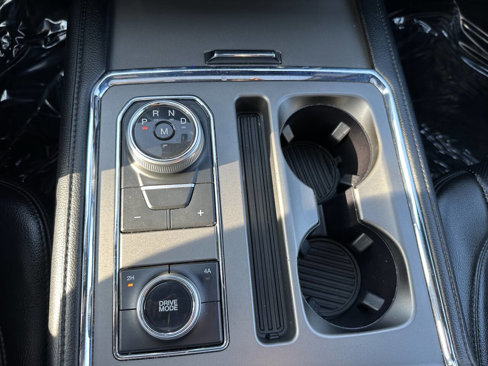 Used 2020 Ford Expedition XLT w/ Equipment Group 202A image 20