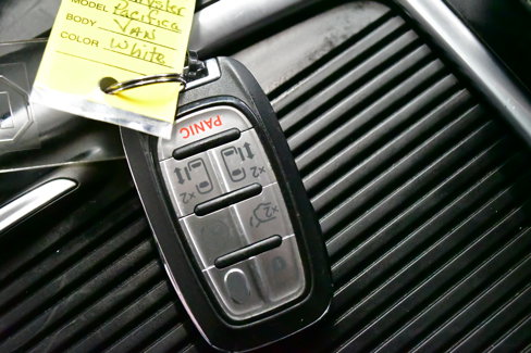 Used 2024 Chrysler Pacifica Limited image 33