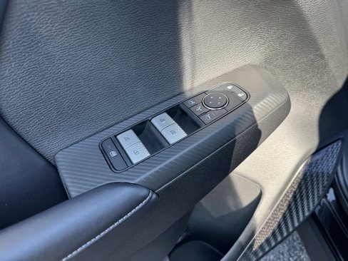 New 2025 Mitsubishi Outlander SE image 17