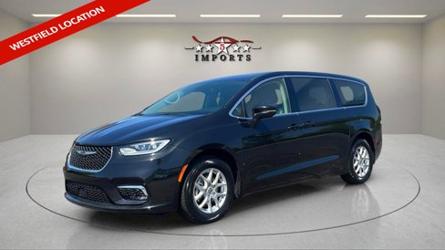 Used 2023 Chrysler Pacifica Touring-L image 1