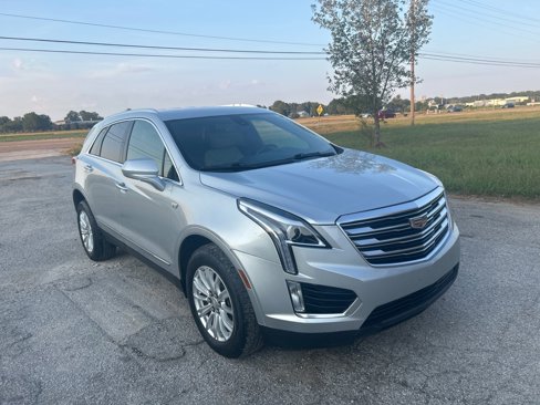 Used 2017 Cadillac XT5 FWD image 1