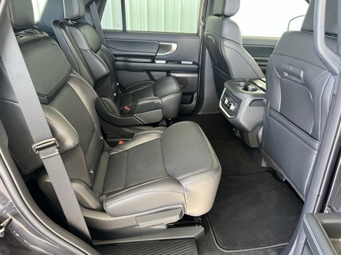 New 2025 Ford Expedition Platinum w/ Stealth Appearance Package image 23