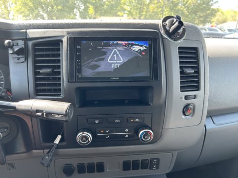 Used 2020 Nissan NV 2500 S image 12