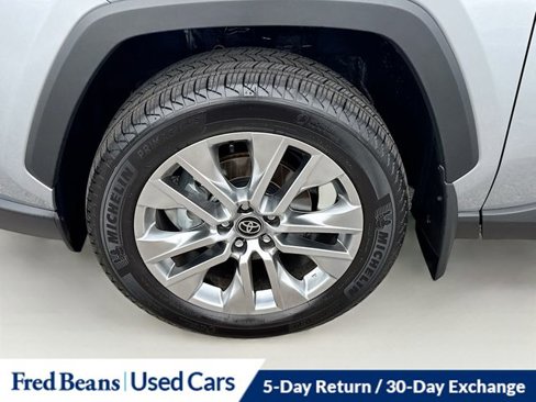 Used 2025 Toyota RAV4 XLE Premium image 31