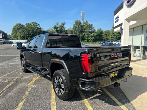 Used 2024 GMC Sierra 2500 Denali w/ Denali Reserve Package image 8