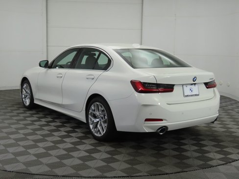 Used 2025 BMW 330i Sedan w/ Convenience Package image 8