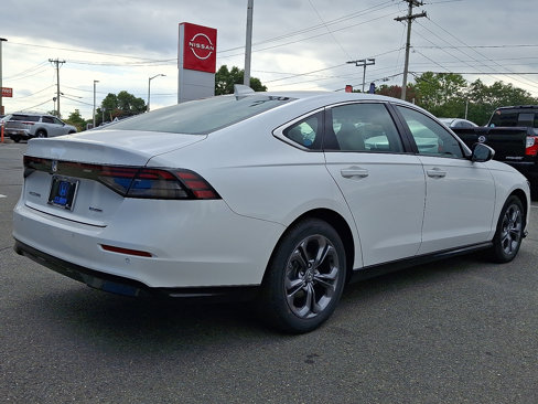 New 2025 Honda Accord EX-L image 3