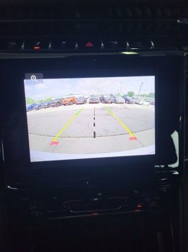 Used 2023 Jeep Grand Cherokee L Laredo image 2
