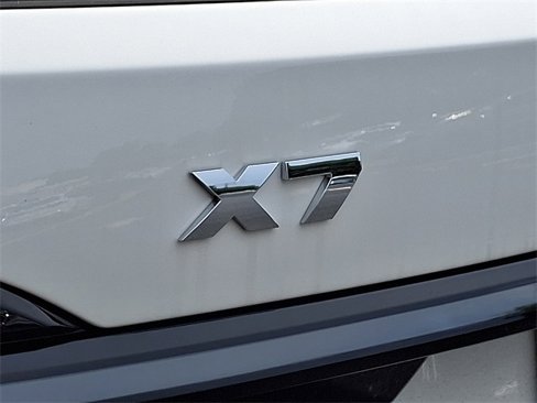 New 2026 BMW X7 M60i w/ Climate Comfort Package image 20