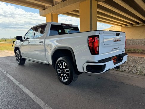 Used 2023 GMC Sierra 1500 AT4 w/ Technology Package image 5