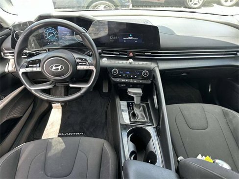 Certified 2024 Hyundai Elantra SEL w/ Convenience Package image 13