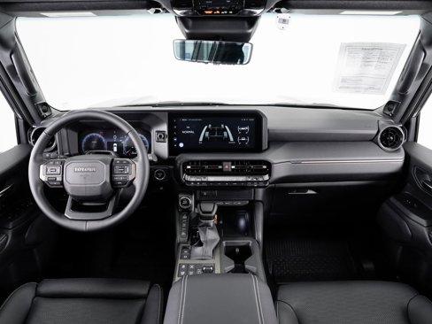Used 2025 Toyota Land Cruiser image 20