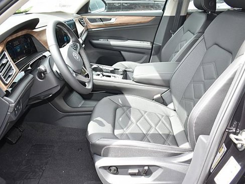New 2026 Volkswagen Atlas SE image 7