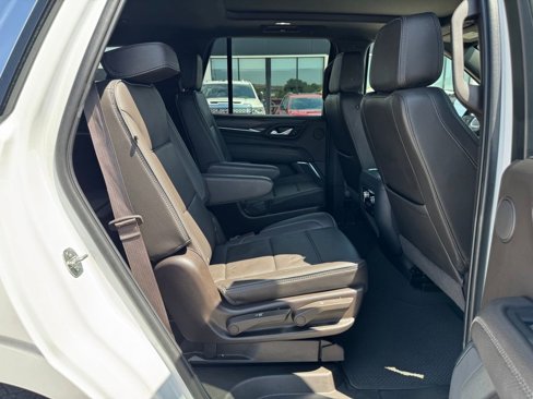 Used 2022 GMC Yukon Denali image 26