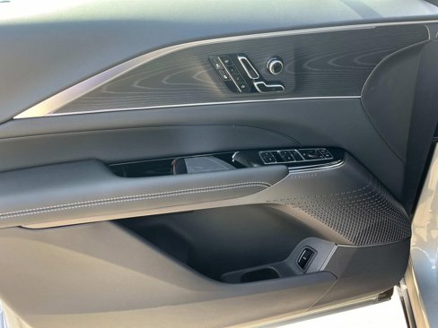 New 2026 Cadillac Lyriq Sport image 21