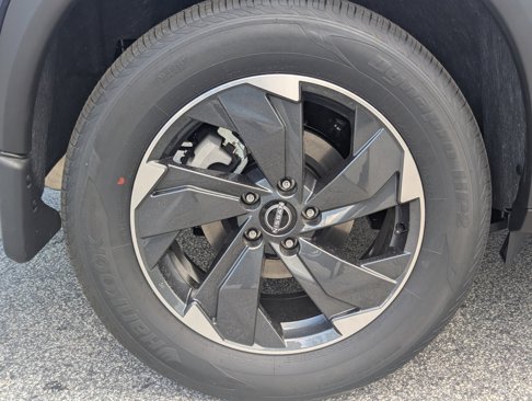 New 2026 Nissan Rogue SV image 10