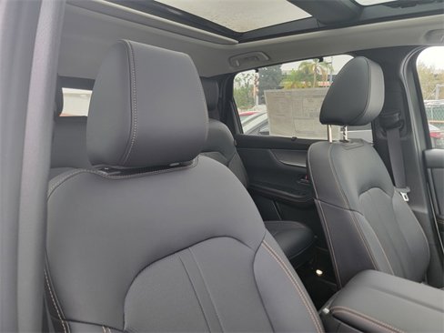 New 2025 MAZDA CX-70 Plug-In Hybrid w/ Premium Pkg image 14