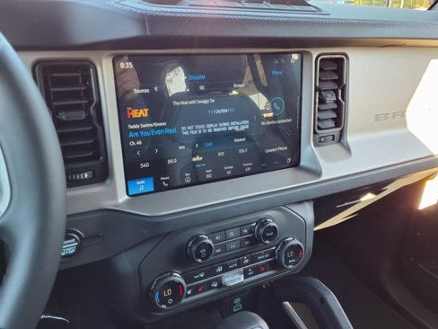 New 2025 Ford Bronco Outer Banks w/ Sasquatch Package image 17