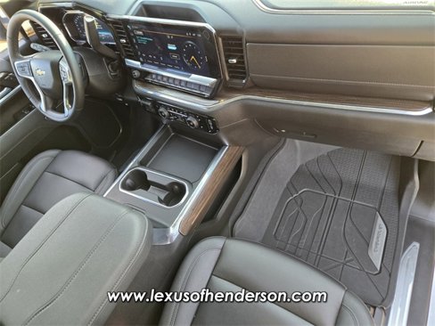 Used 2025 Chevrolet Silverado 2500 LT w/ Z71 Chrome Sport Edition image 19