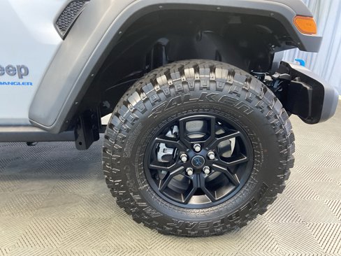 Certified 2024 Jeep Wrangler Willys image 47