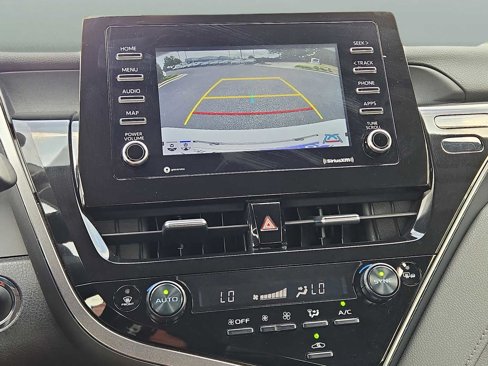Used 2024 Toyota Camry LE image 25