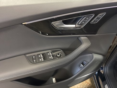 New 2025 Audi Q7 3.0T Premium Plus image 7