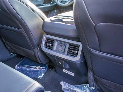New 2026 Ford F250 Lariat w/ Black Appearance Package image 25