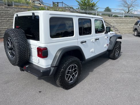 New 2025 Jeep Wrangler Unlimited Rubicon image 9